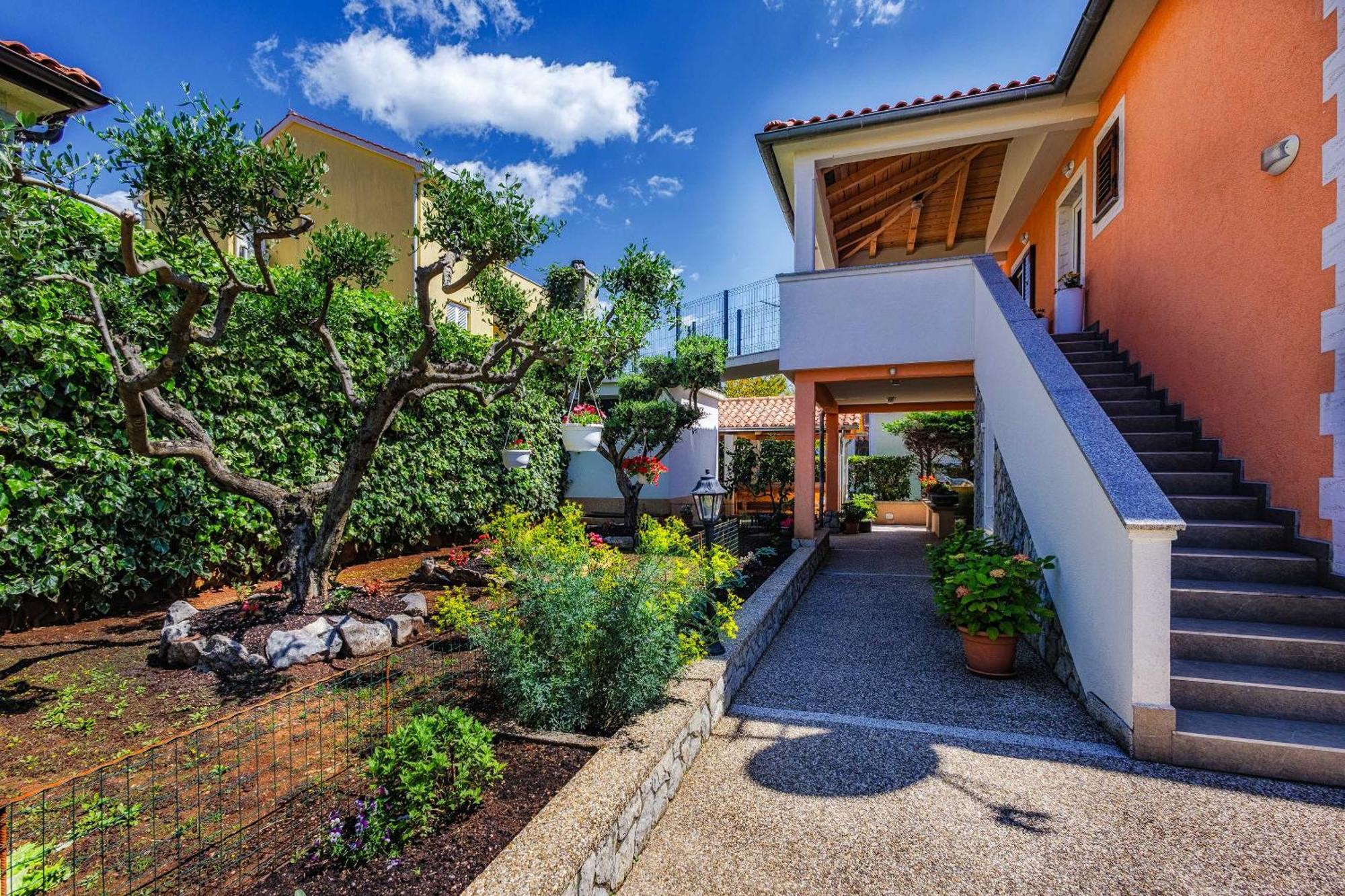 Apartments Rose Čižići Exterior foto